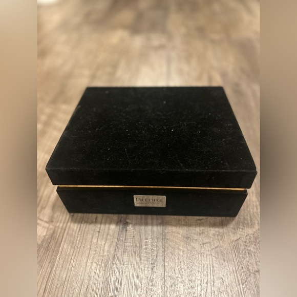 Predire Skincare Set with Device and Serums - Picture 8 of 15